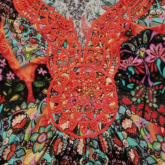 Covington Embellished Top Red Mosaic {Small} - Picture 4 of 10